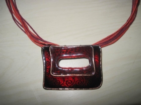 Collier Carré Rouge